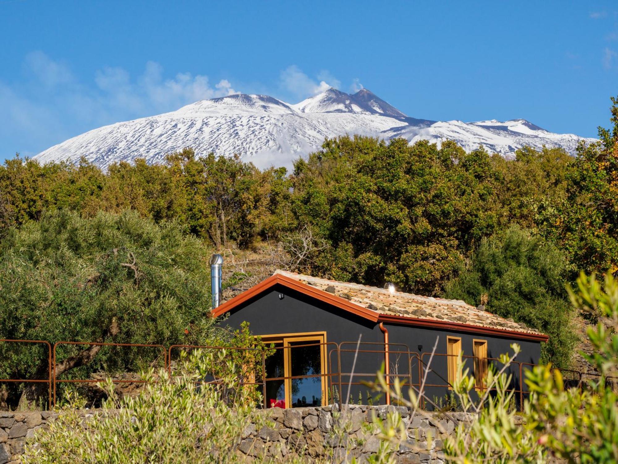 Podere Dell'Etna Segreta - Essential Nature Hotel & Glamping Бьянкавилла Экстерьер фото